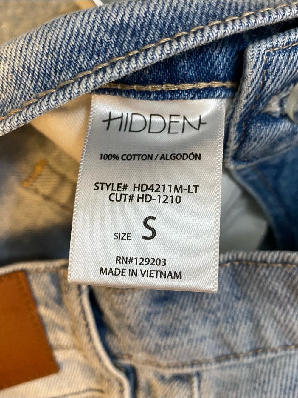 Hidden Jeans Sofie Mom Short Blue Distressed Denim Short NWT Womens Small - Picture 3 of 7